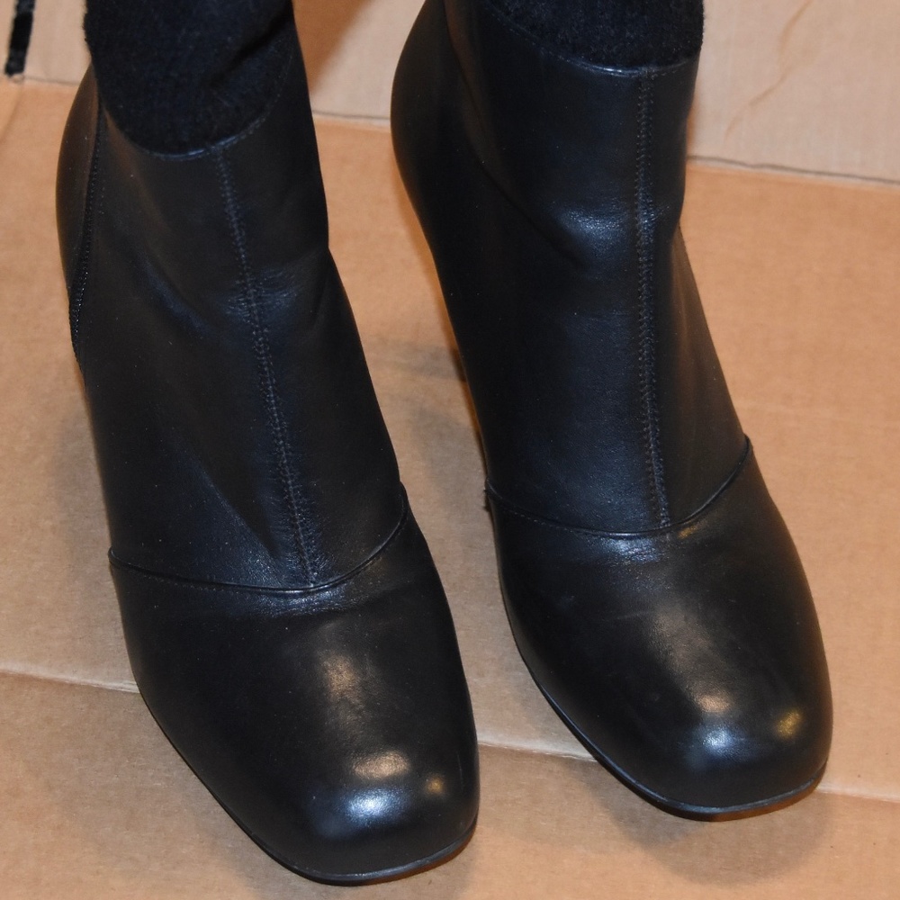 NINE WEST IT GIRL ANKLE BOOTS